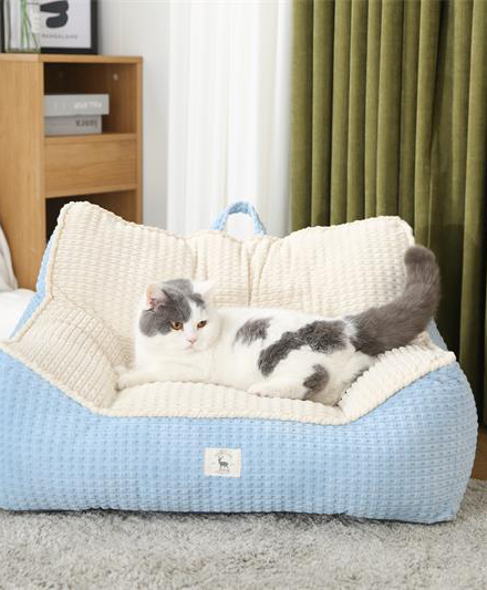 Портативный и удобный диван для домашних животных