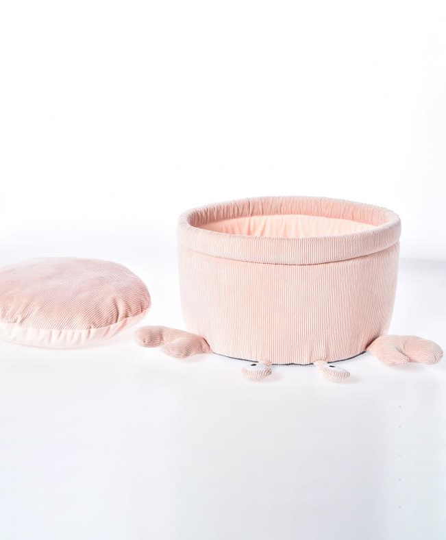 Удобная и милая лежанка для кошек в форме краба