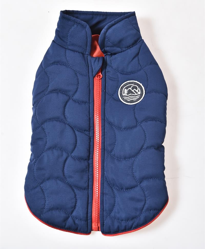 Теплая и удобная куртка для домашних животных