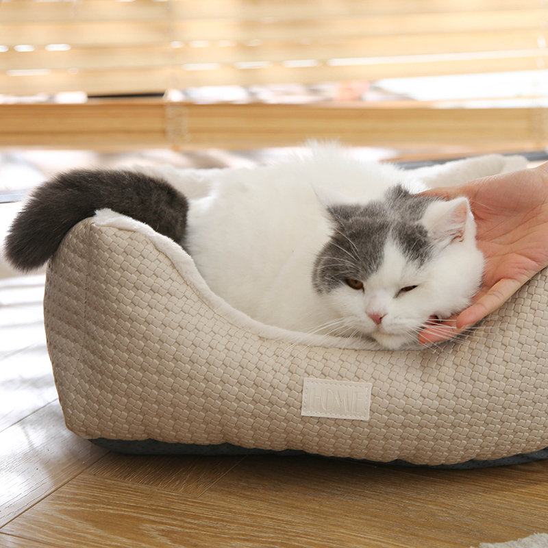 Роскошная кошачья кроватка с тиснением и плетёной текстурой