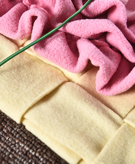 Игрушка для кошек в форме мороженого с функцией поиска лакомств