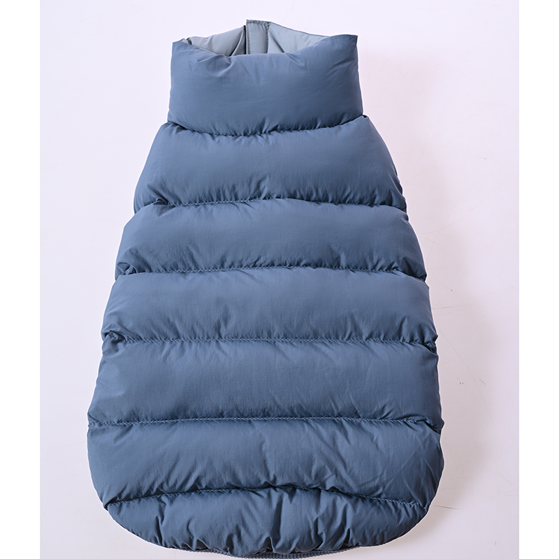 Пушистая куртка для собак с двусторонним дизайном